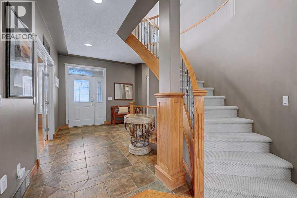 151 Arbour Vista Road NW