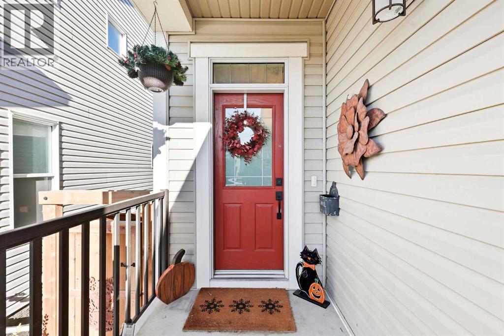 78 Copperpond Street SE