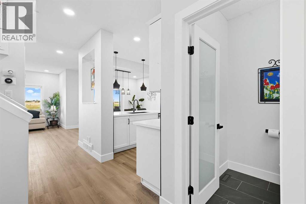 78 Copperpond Street SE