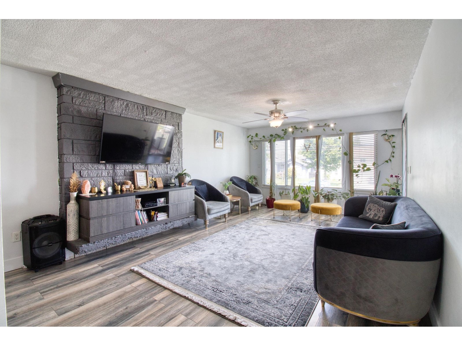 12130-12132 98 AVENUE