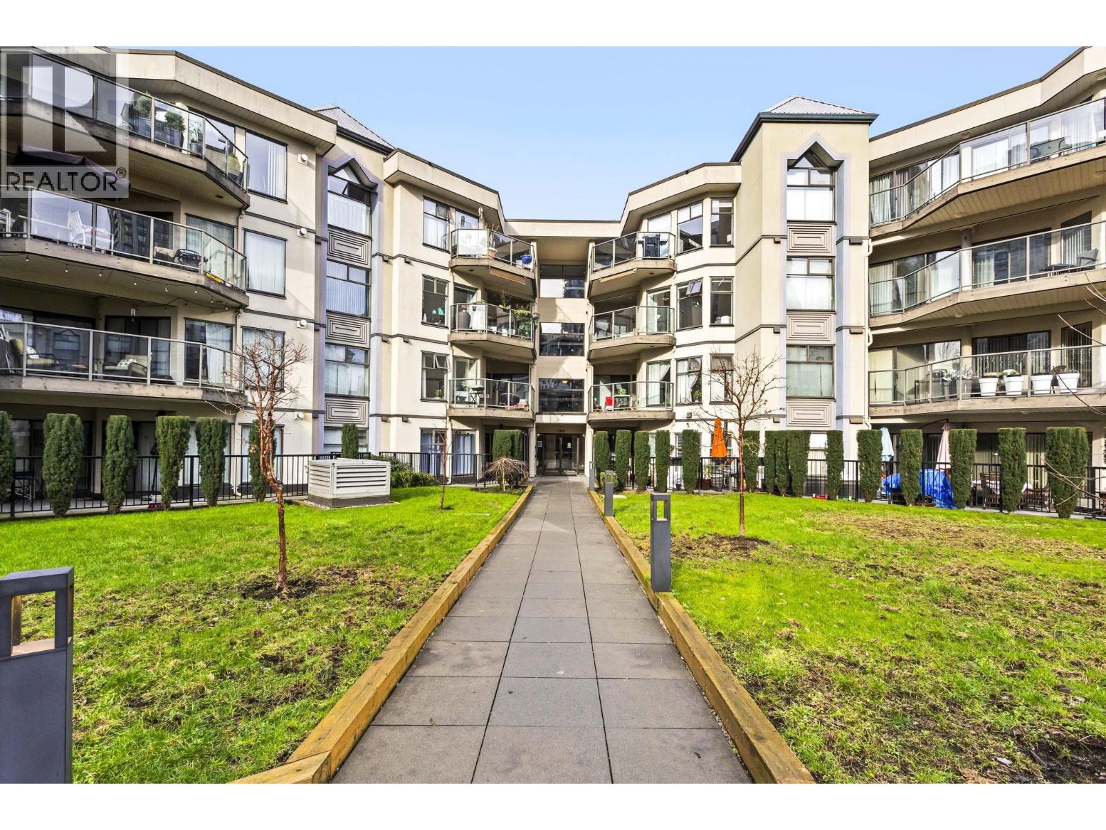 215 2968 BURLINGTON DRIVE