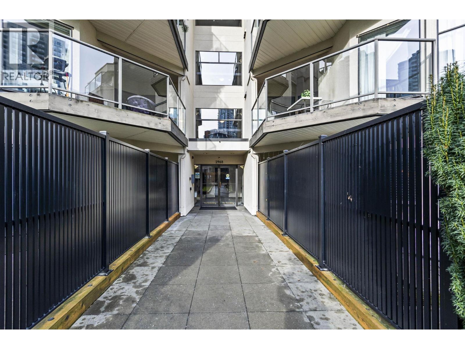 215 2968 BURLINGTON DRIVE