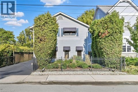 21 ARDEN Avenue Hamilton ON L8H7C2