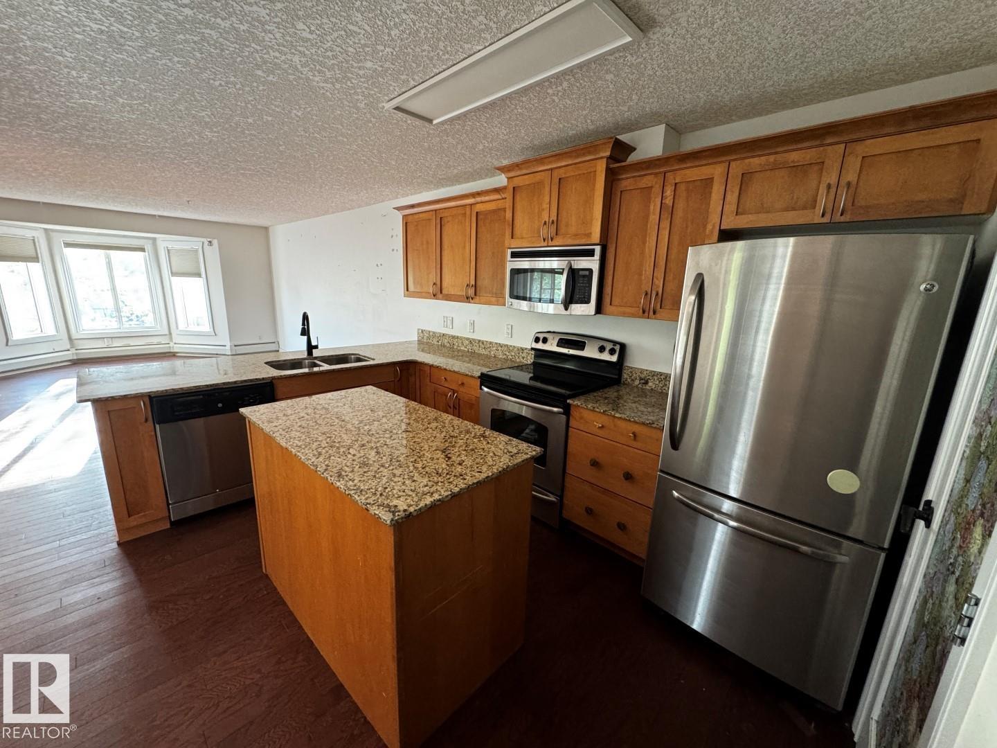 #301 10235 116 ST NW
