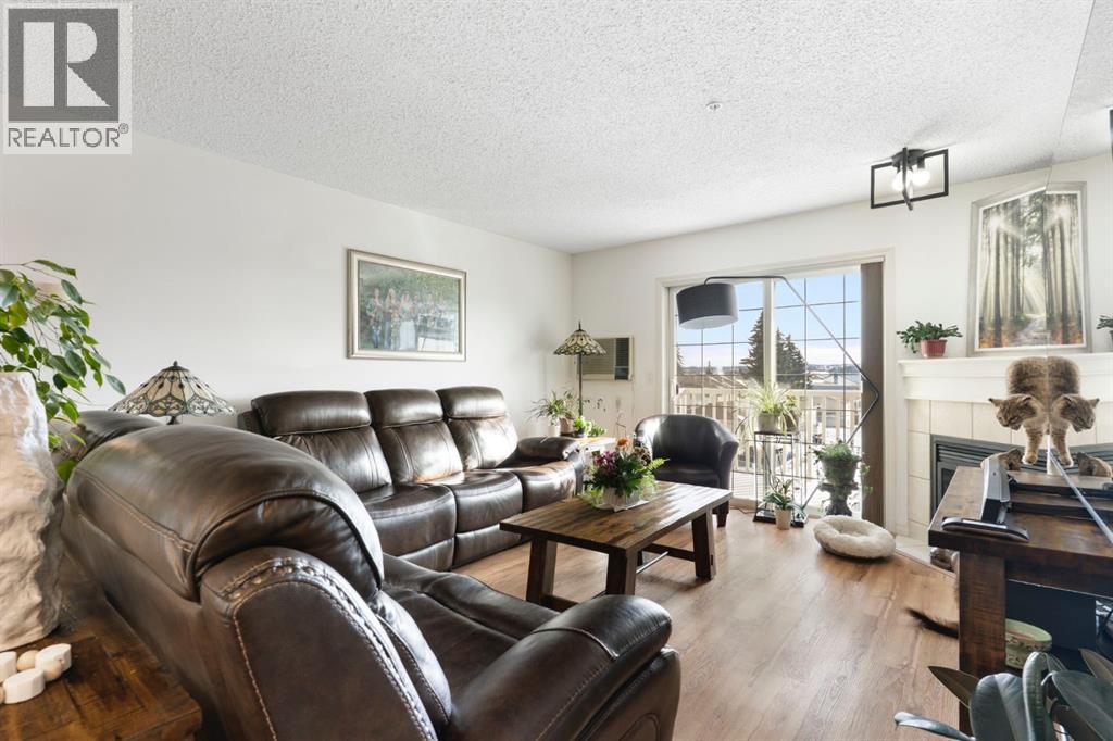 301, 128 Centre Avenue