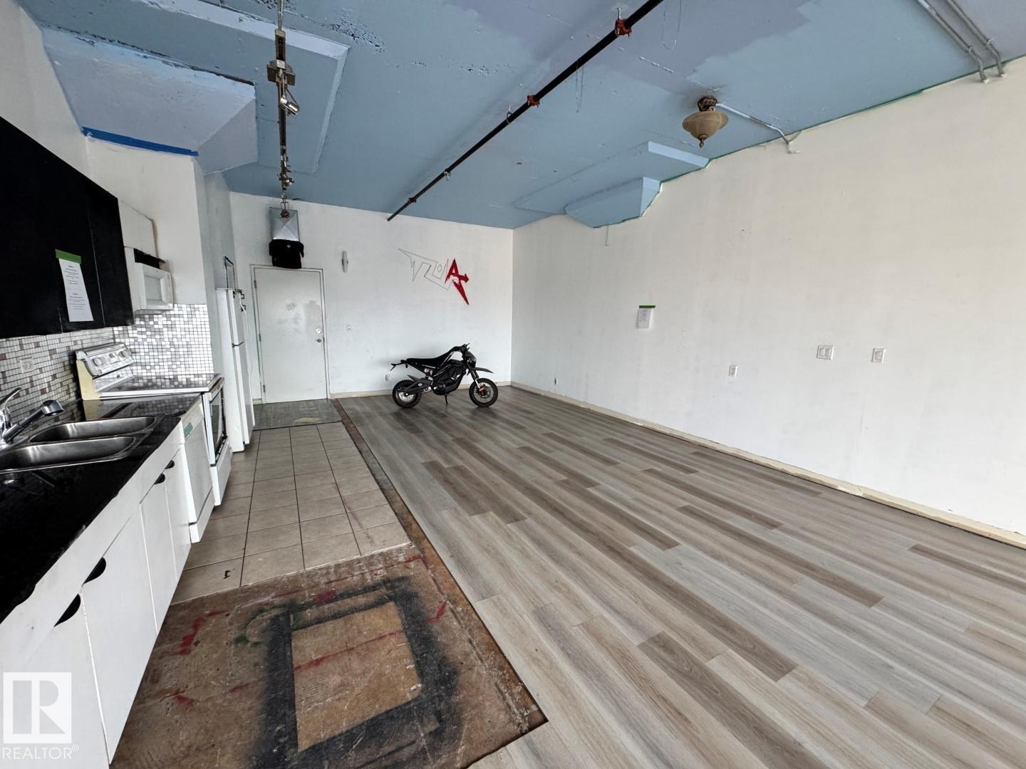 #502 10179 105 ST NW