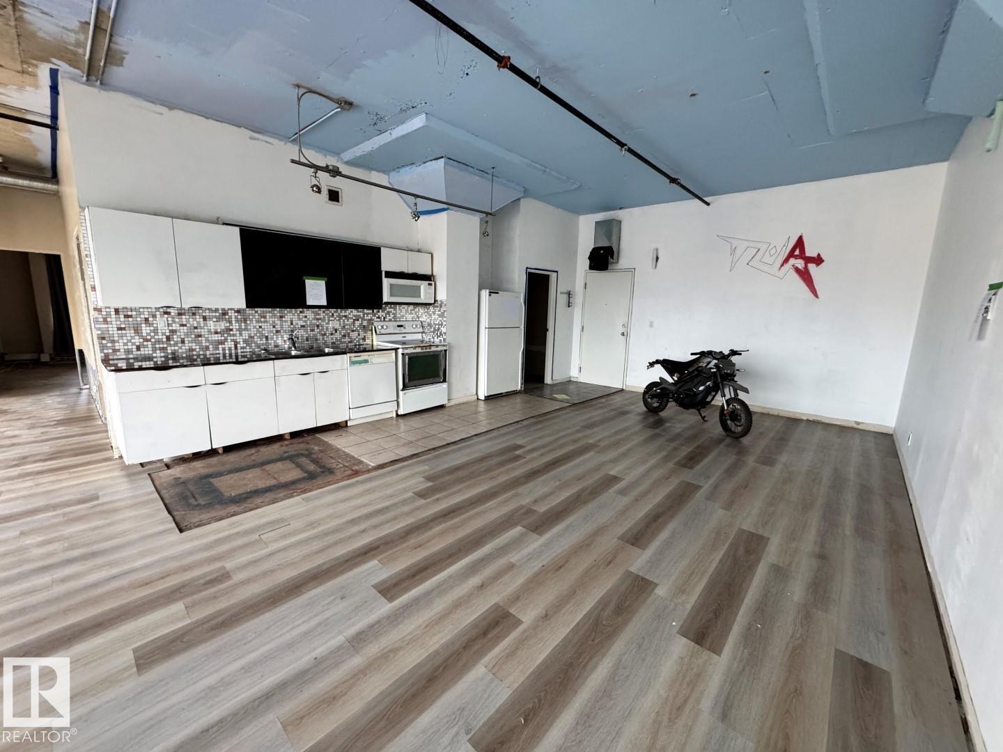 #502 10179 105 ST NW