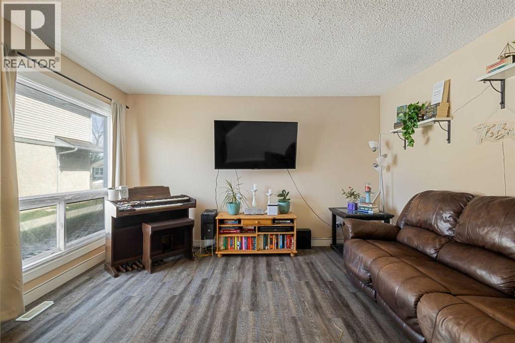 104 Deer Ridge Lane SE