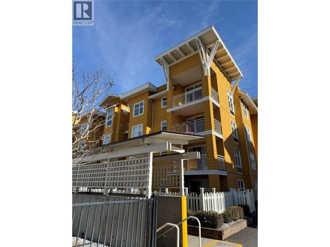 571 Yates Road Unit# 403 Kelowna BC V1V2V5