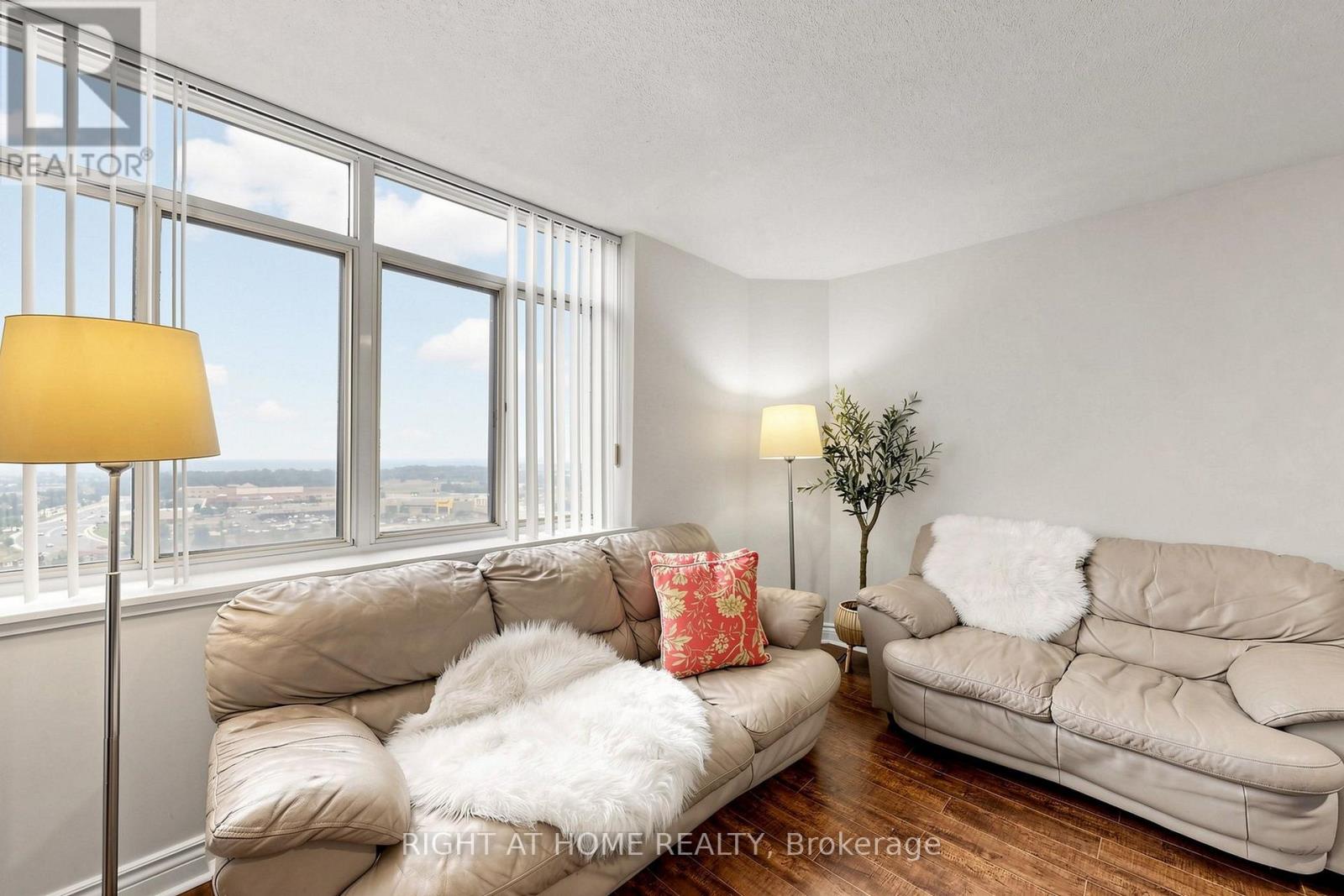 PH9 - 300 WEBB DRIVE