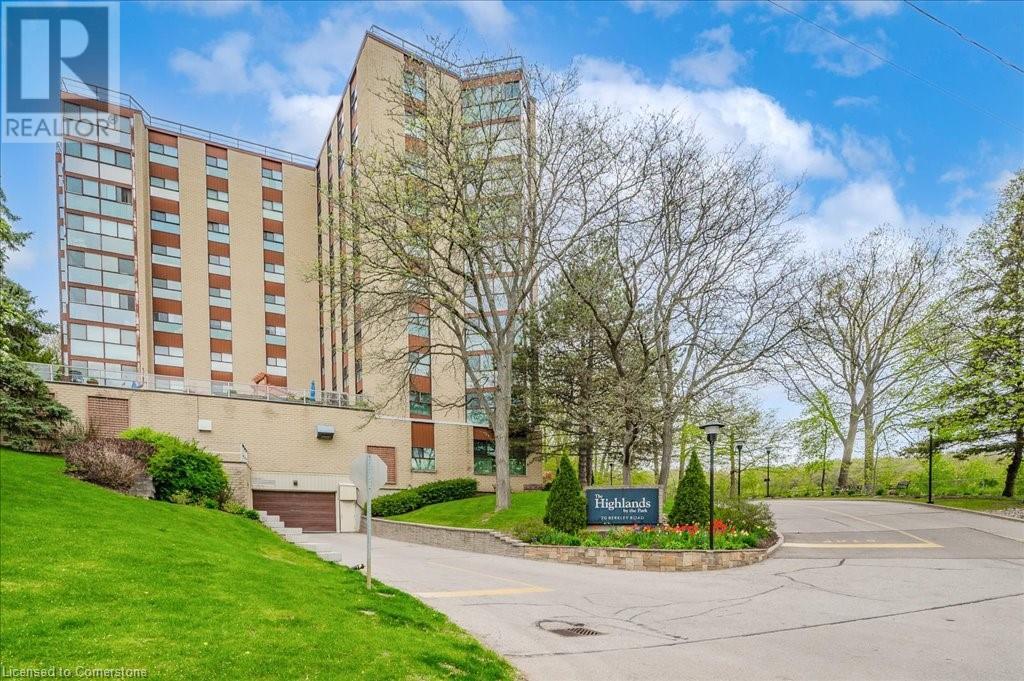20 BERKLEY Road Unit# 704