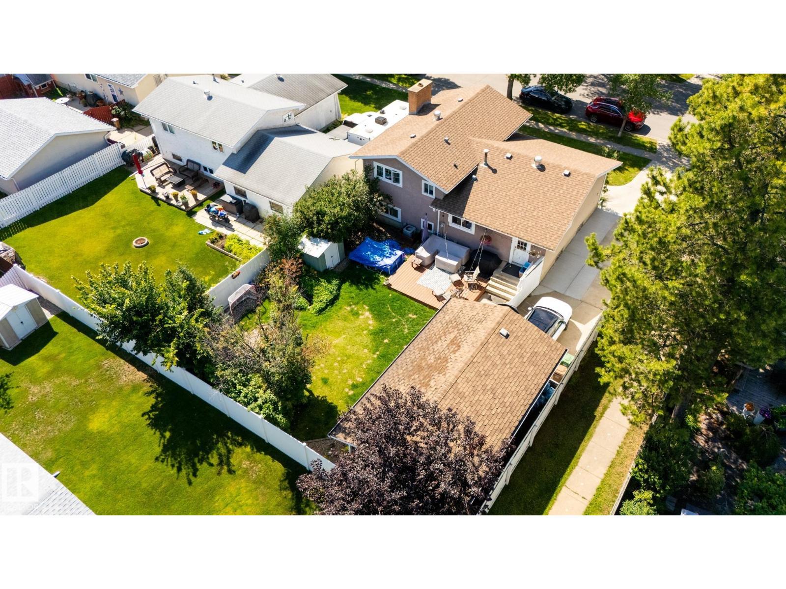 16 LAROSE DR