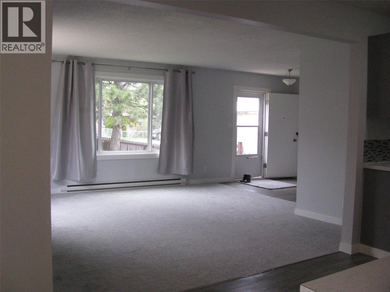 11018 VICTORIA Road S