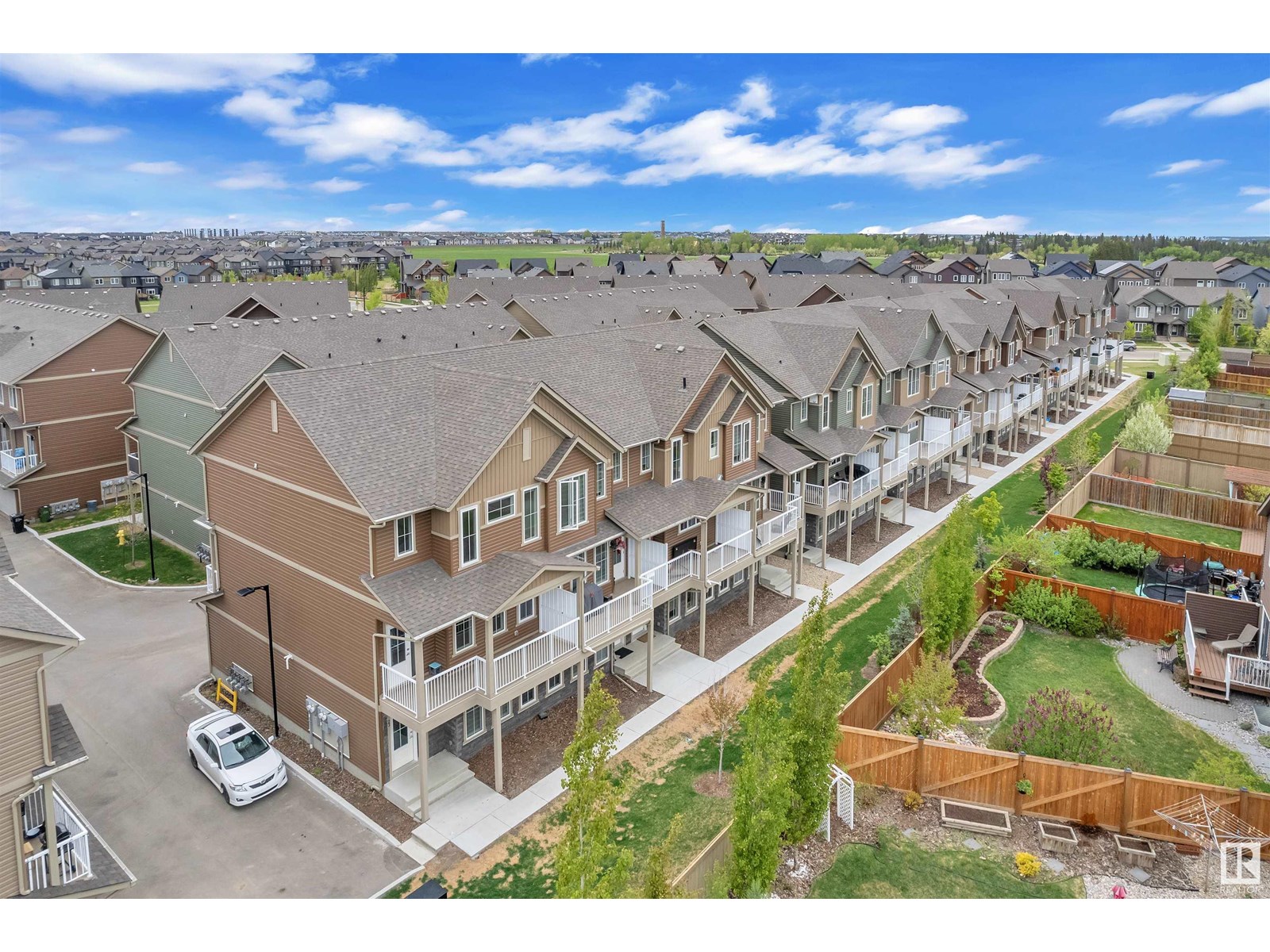 #23 1051 GRAYDON HILL BV SW