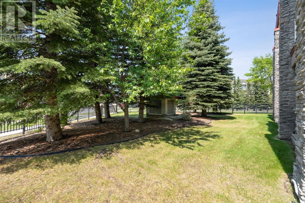 ., 2105 Lake Fraser Green SE