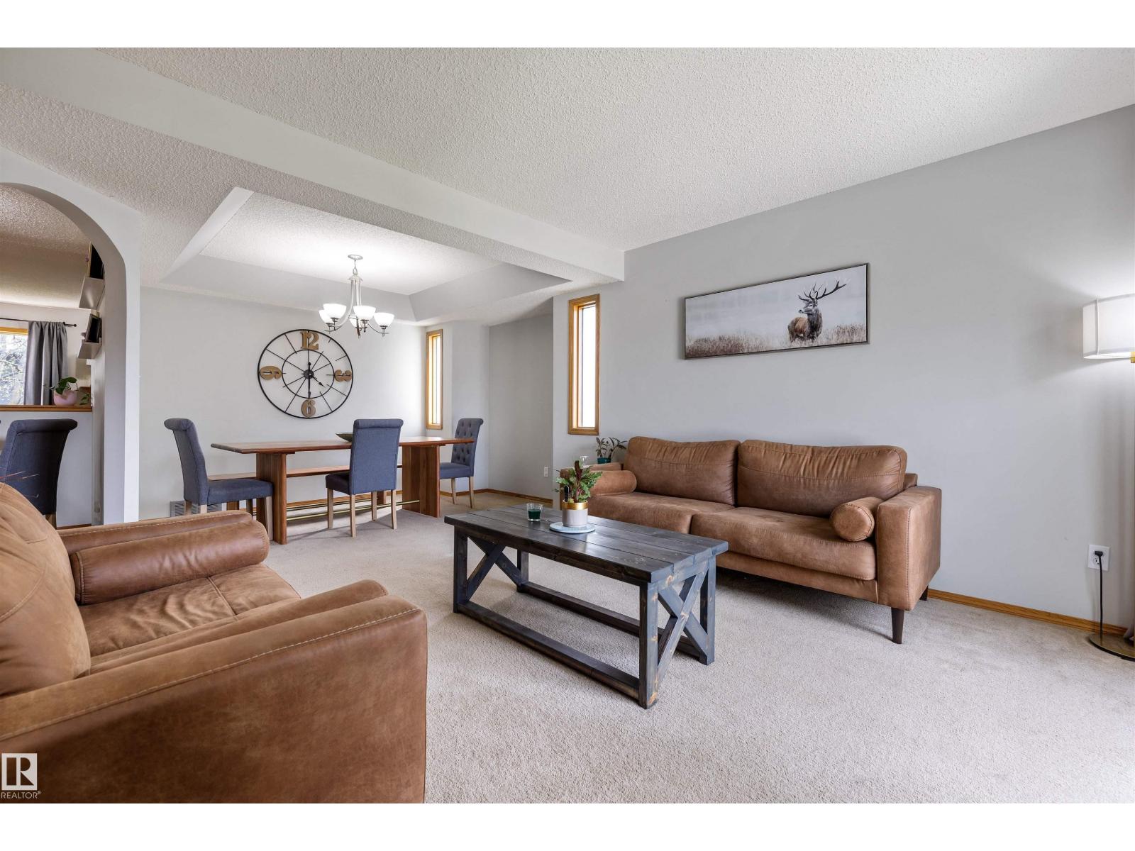 159 MEADOWVIEW BA