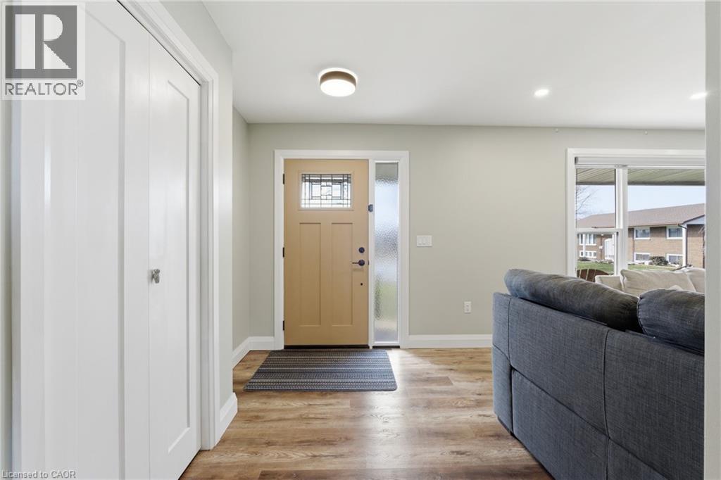 21 LENA Crescent