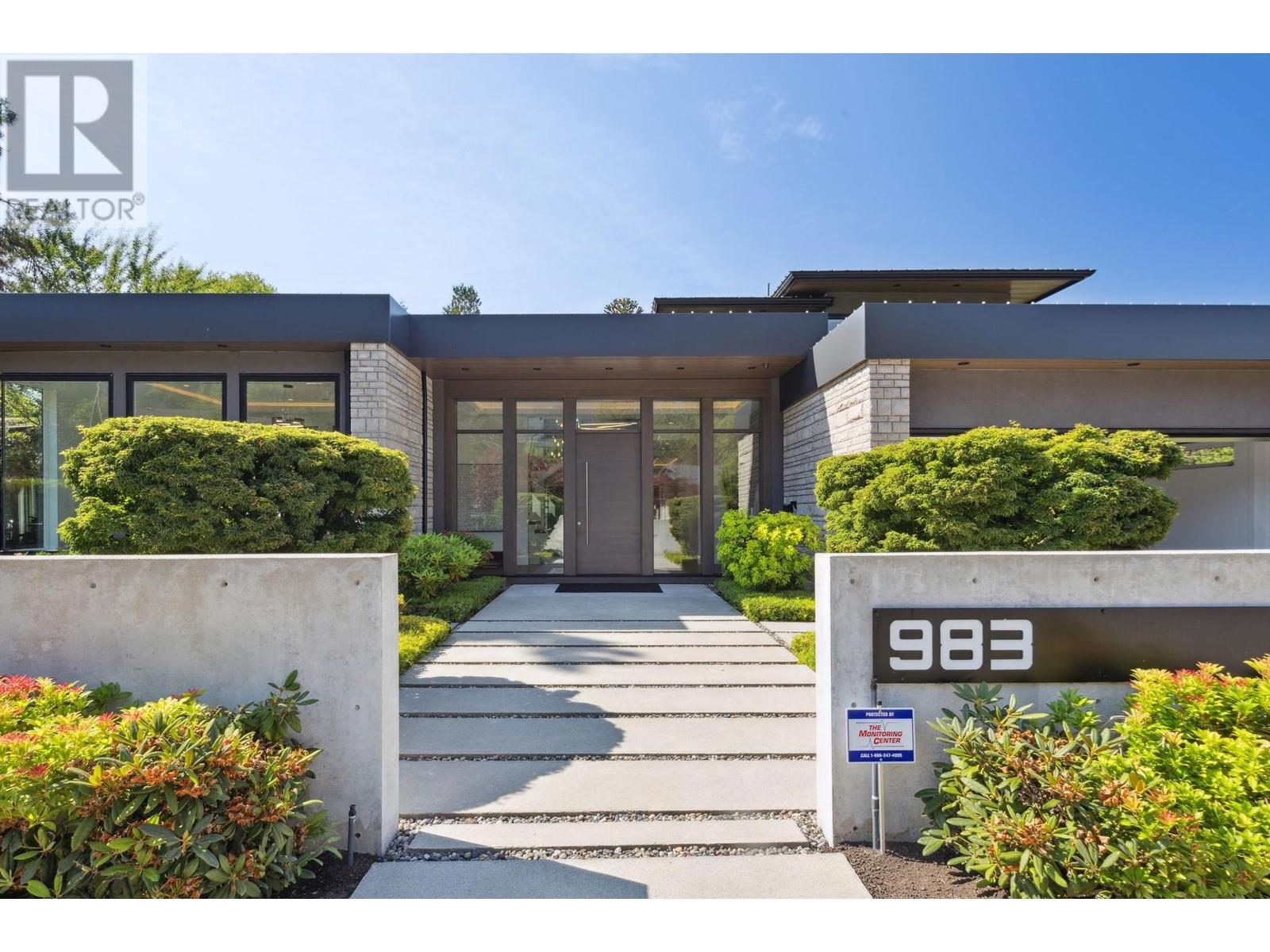 983 TUDOR AVENUE