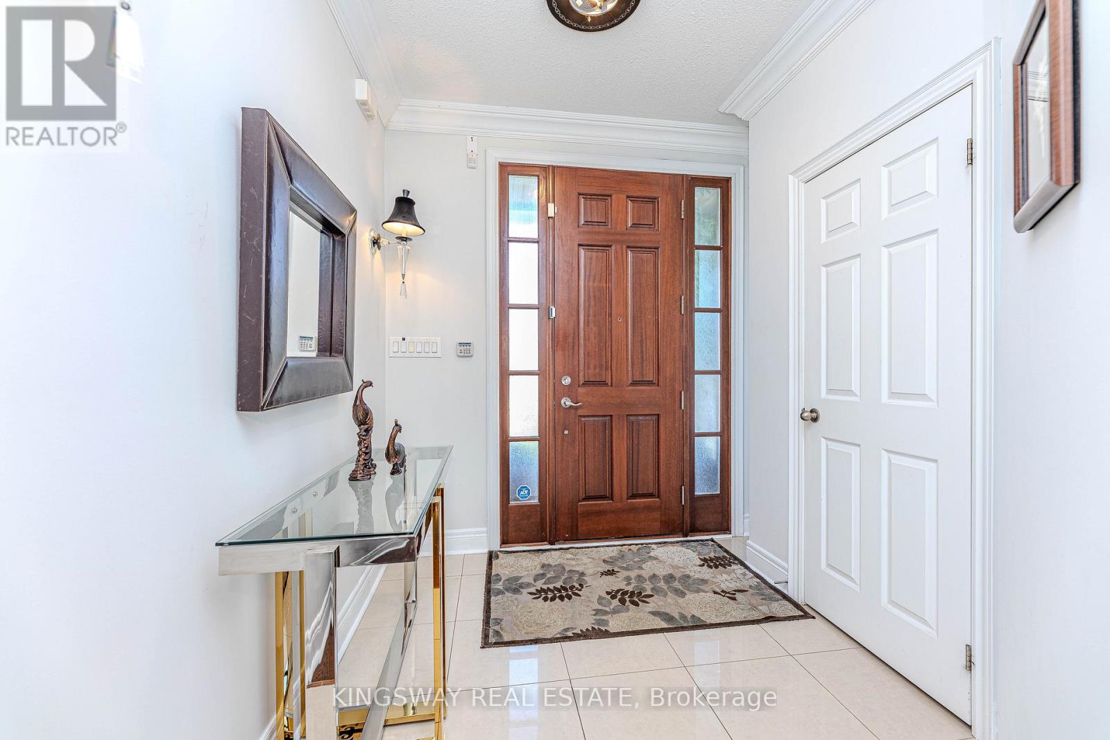 651 VIA ROMANO BOULEVARD E