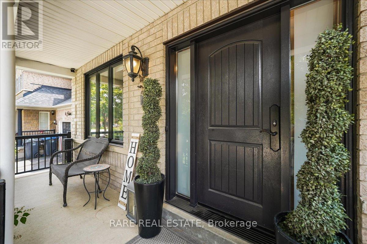 6 HIBERTON CRESCENT