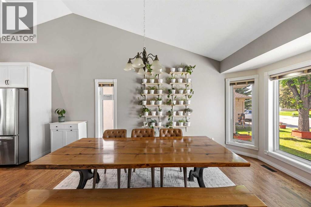 17 Sunset Crescent