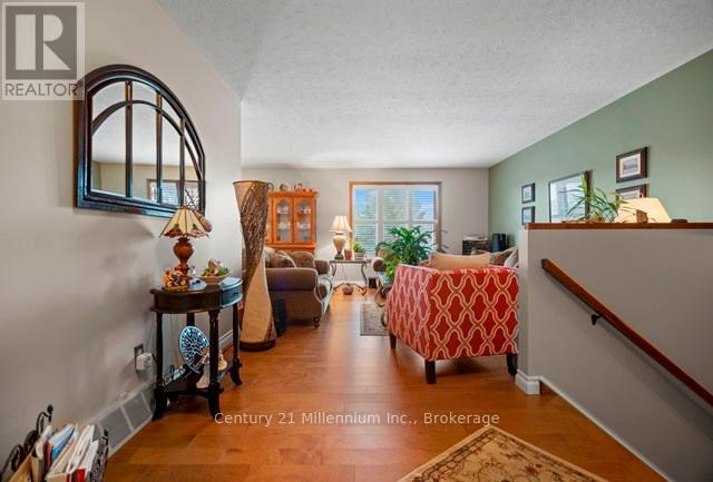 898 MCPHERSON CRESCENT