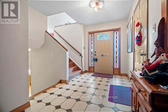 898 MCPHERSON CRESCENT