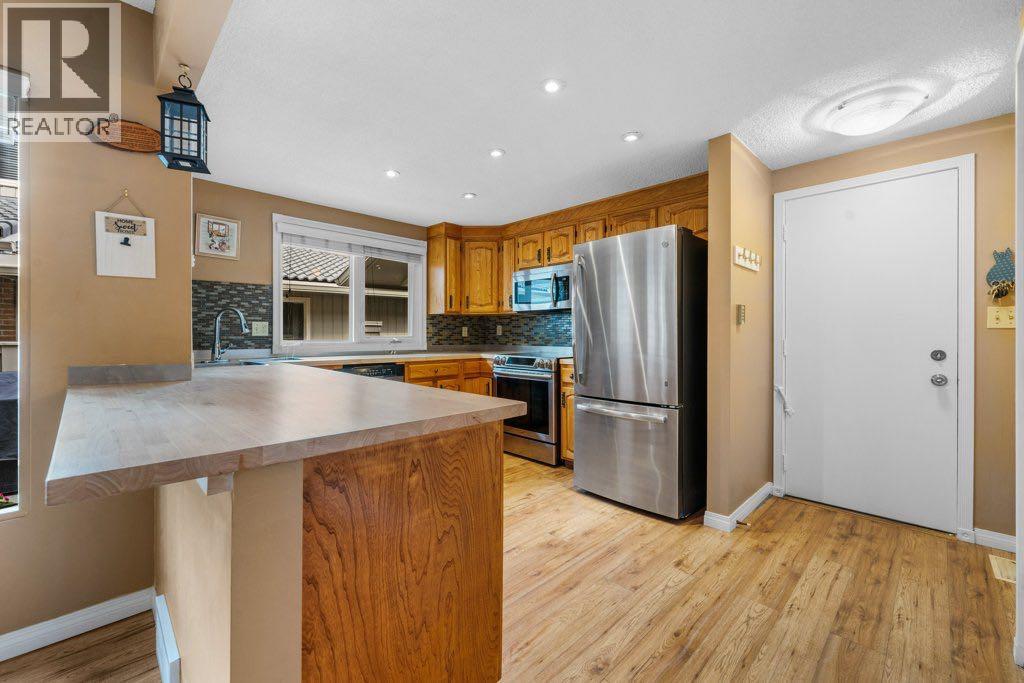 258, 20 Midpark Crescent SE