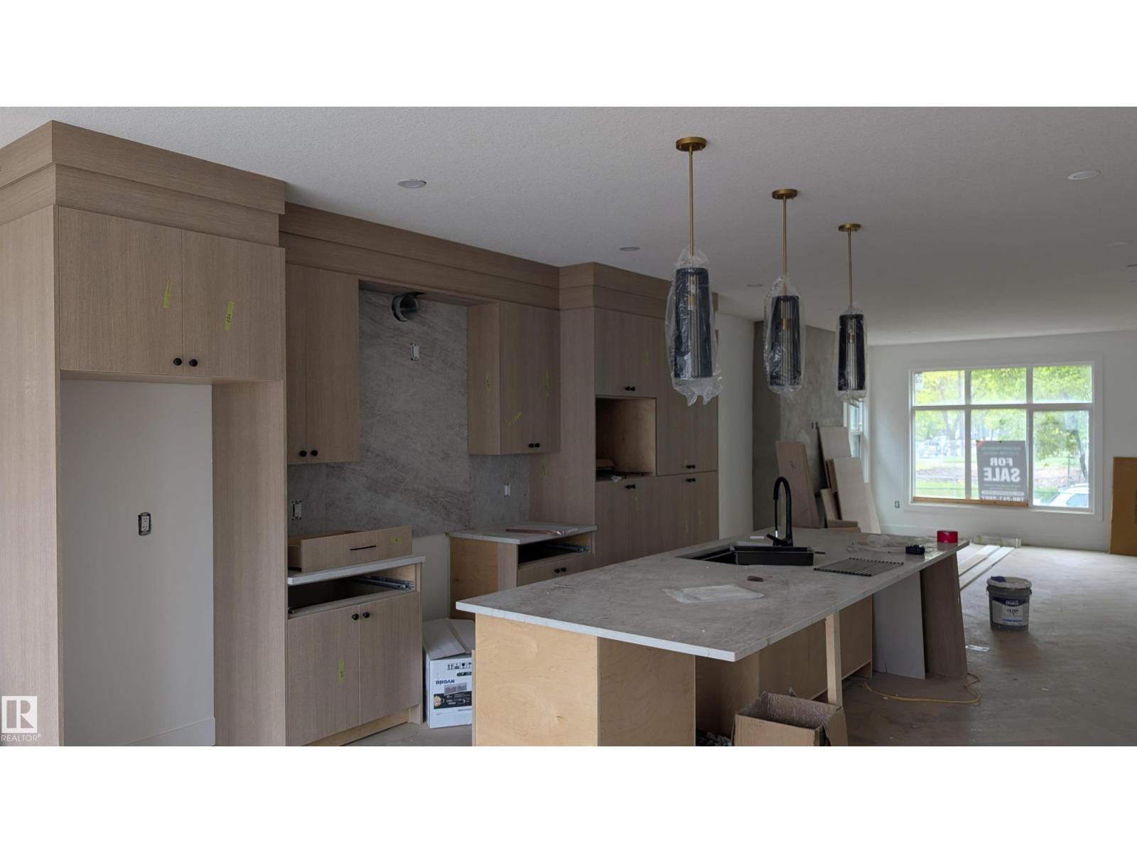 14706 103 AV NW NW
