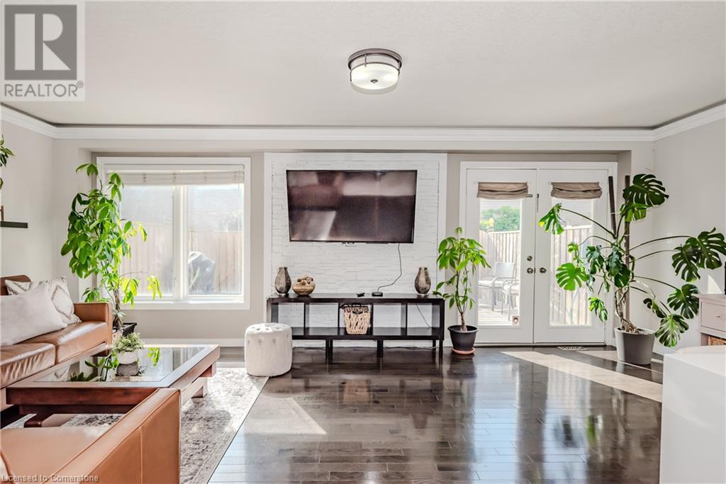 54 GERANIUM Avenue