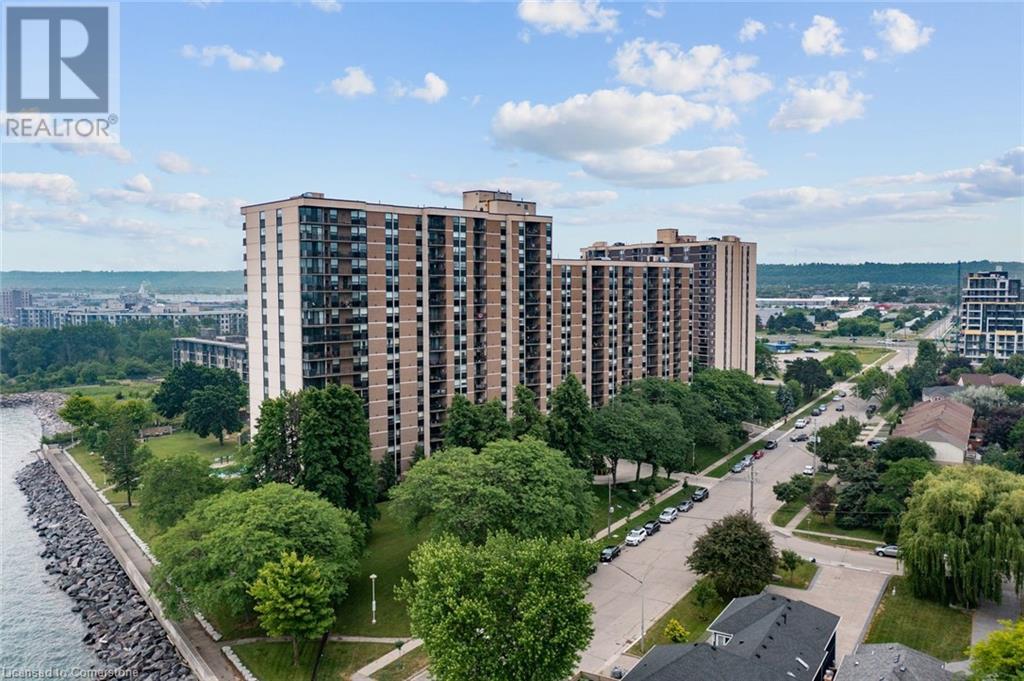 500 GREENS Road Unit# 218