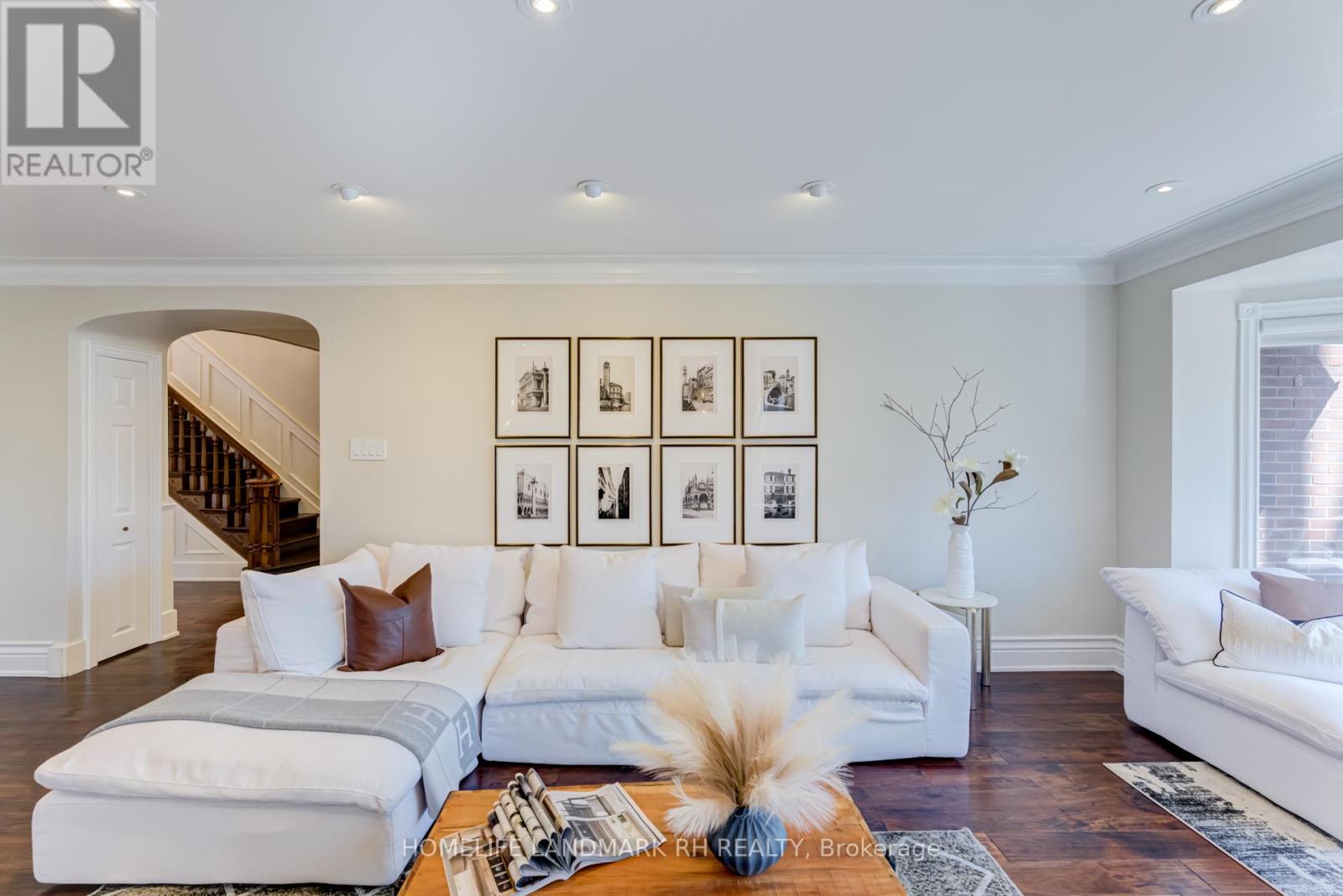 1 RIDGEWOOD ROAD
