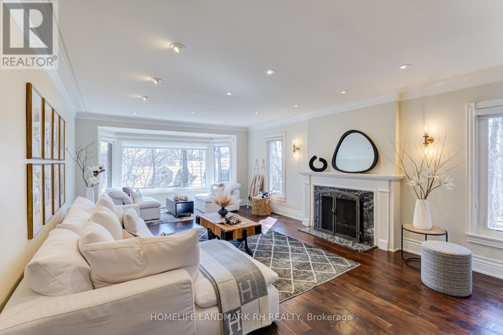 1 RIDGEWOOD ROAD