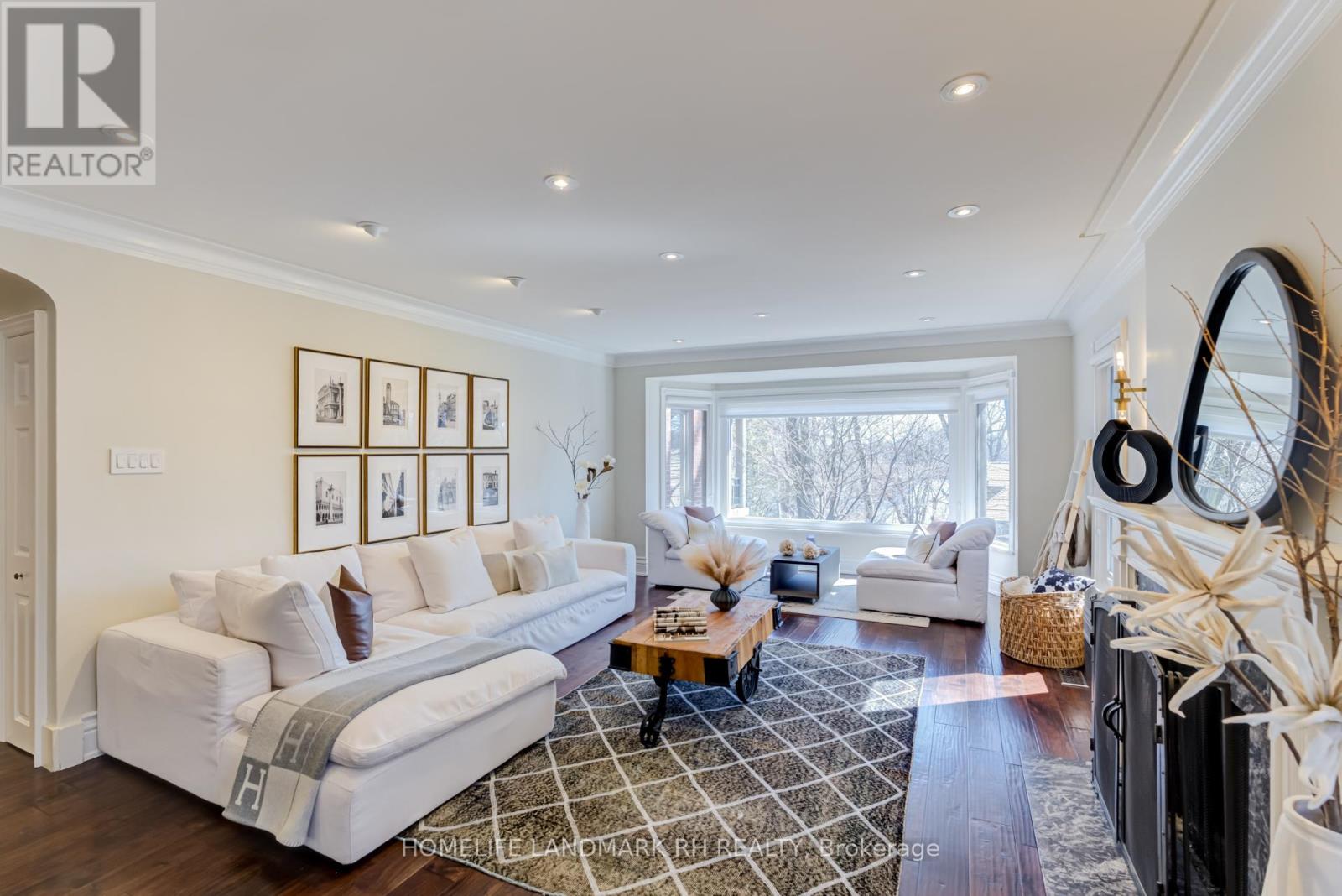 1 RIDGEWOOD ROAD