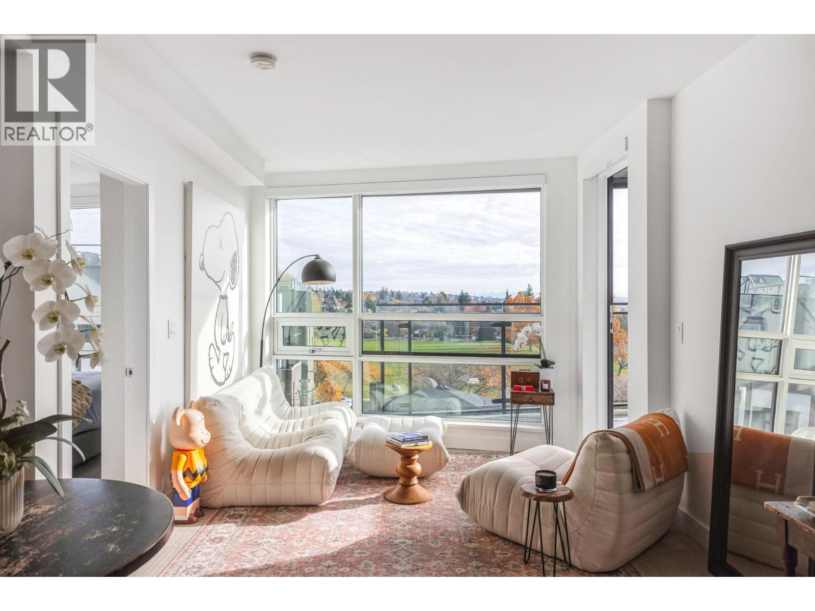 408 7638 CAMBIE STREET