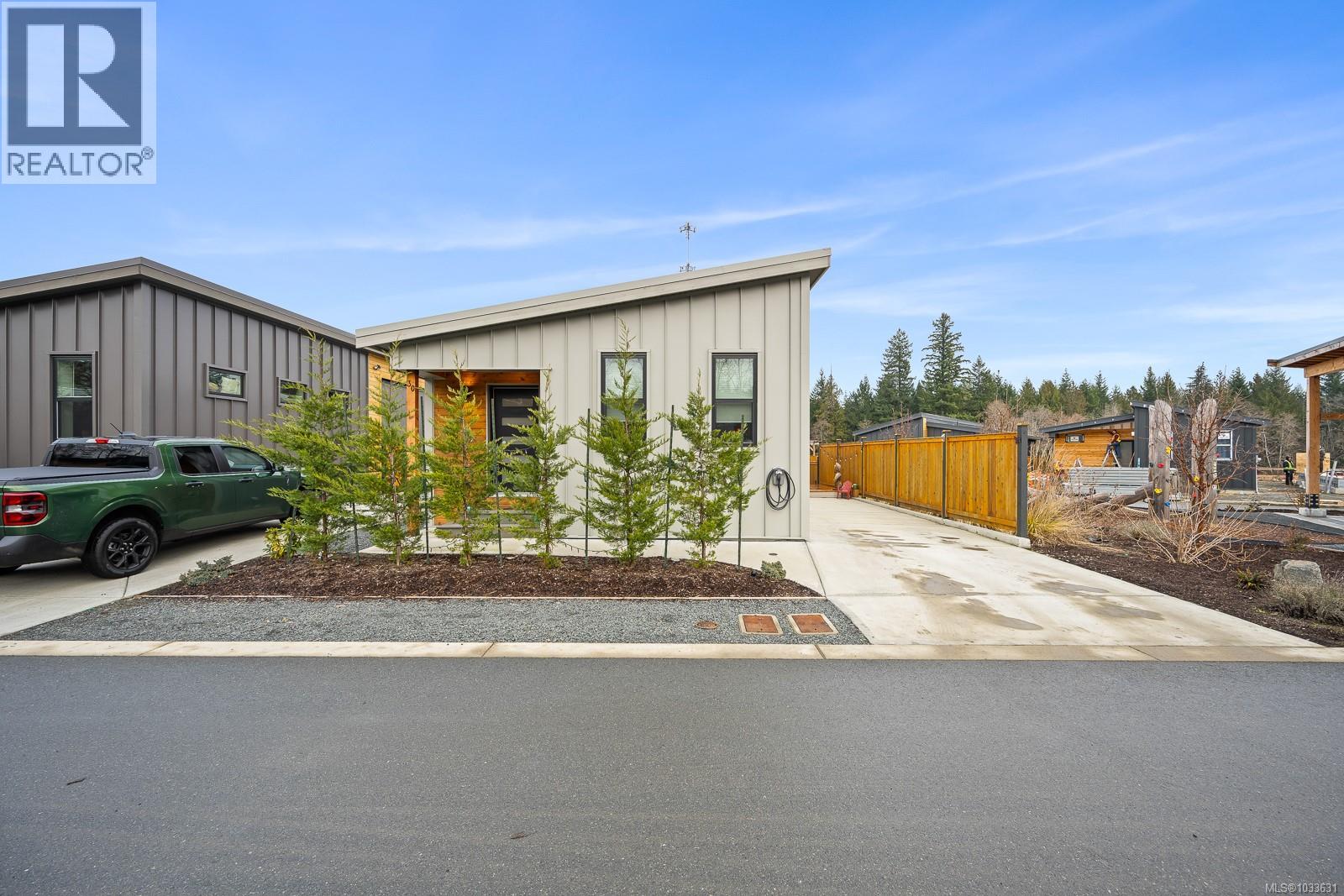 30 3025 Royston Rd