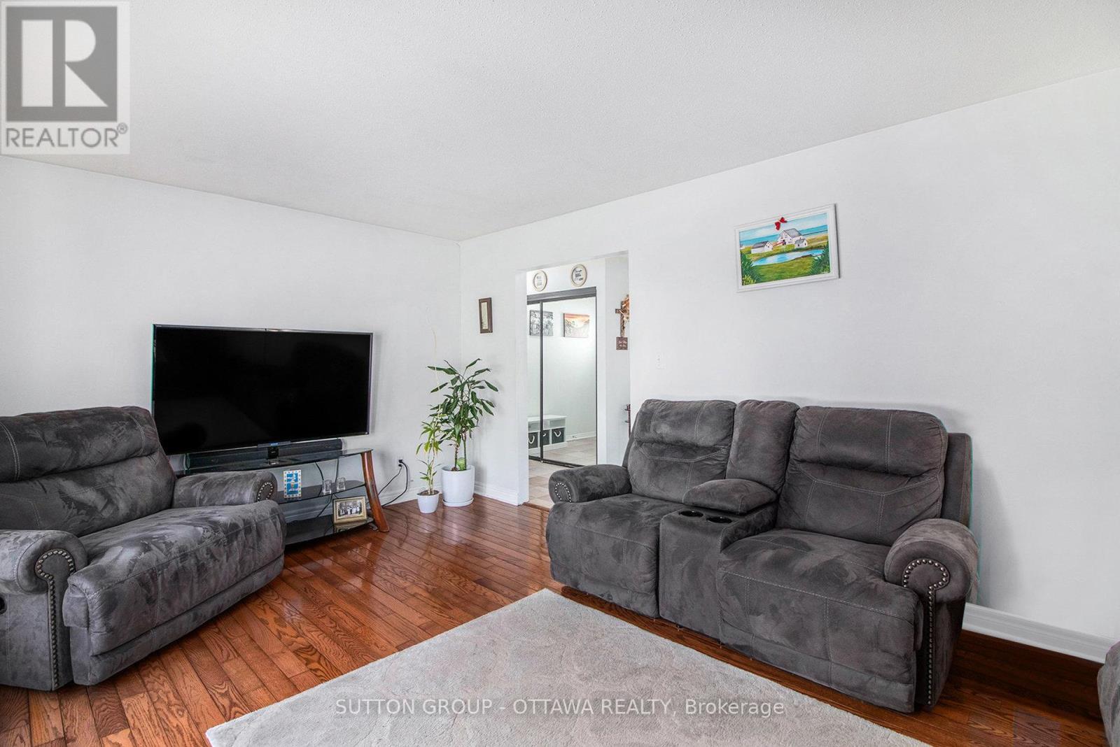 848 BORLAND DRIVE