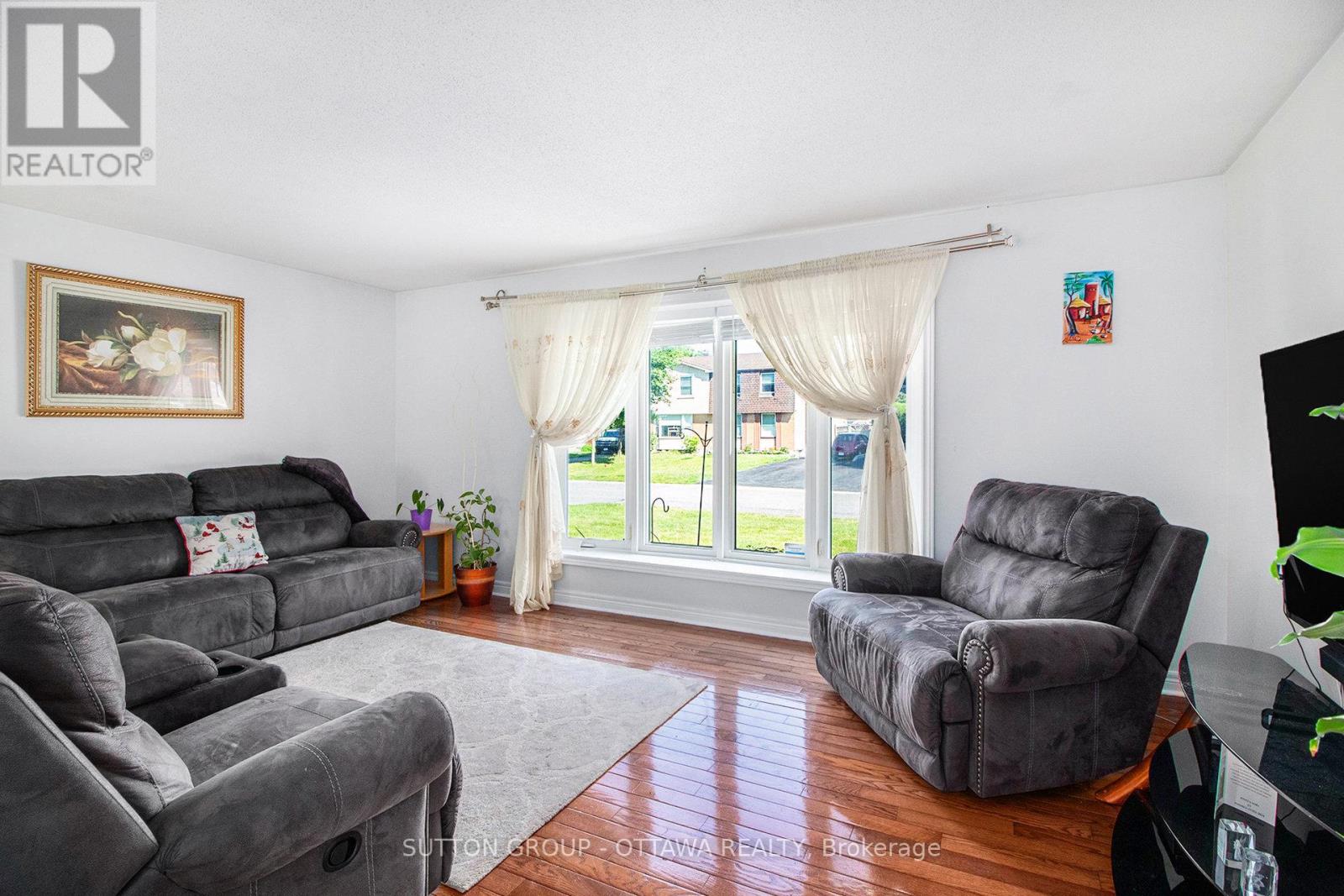 848 BORLAND DRIVE