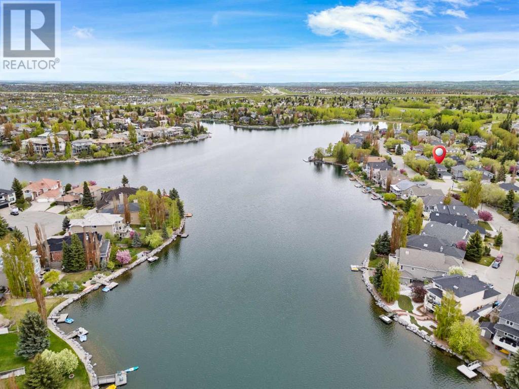 138 Mckenzie Lake View SE