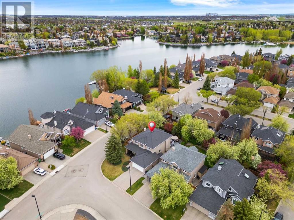 138 Mckenzie Lake View SE