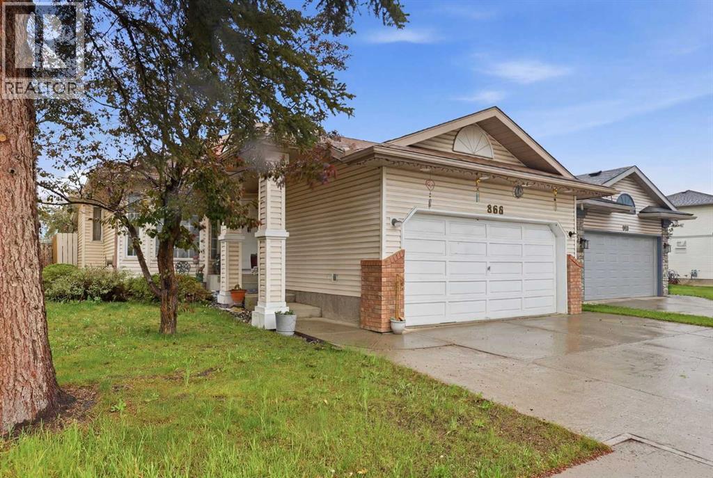 866 Applewood Drive SE