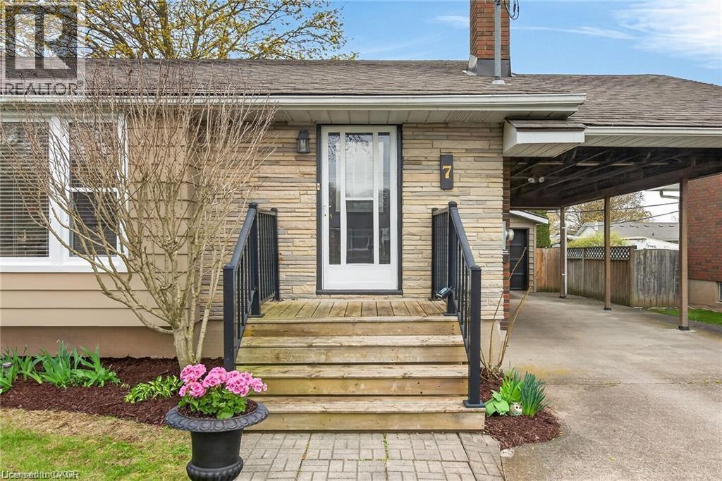 7 CORAL Drive