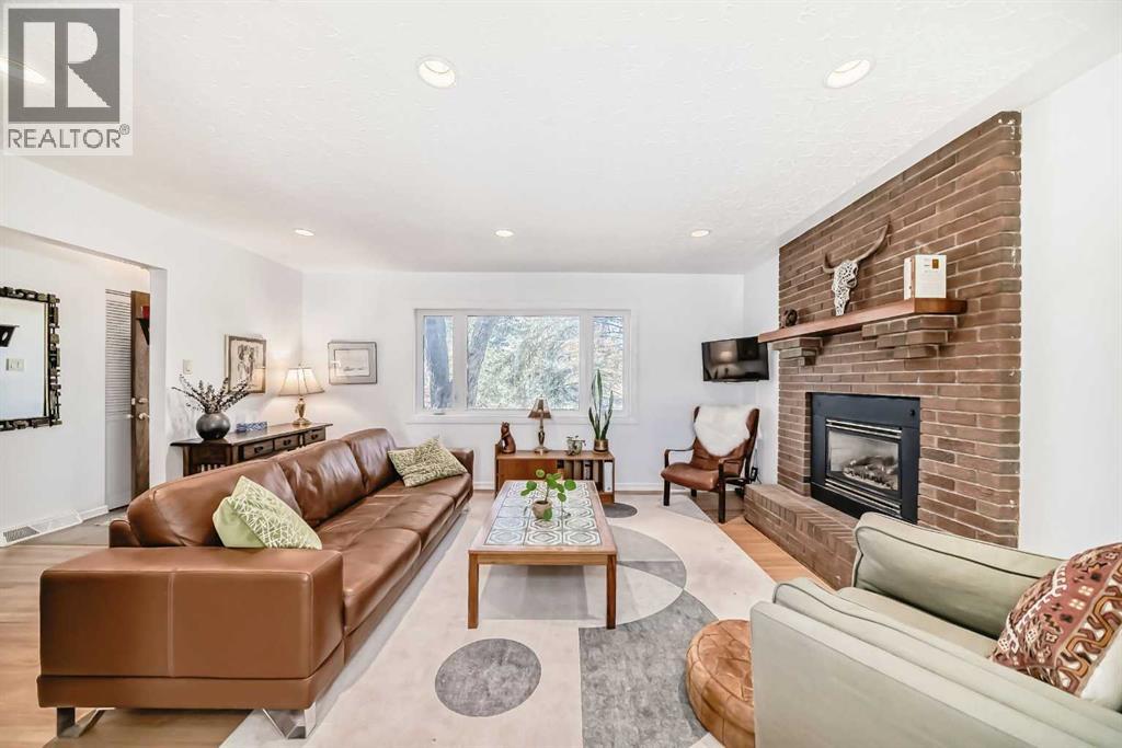 91 Chisholm Crescent NW