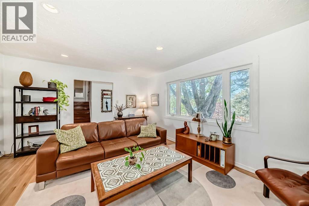 91 Chisholm Crescent NW