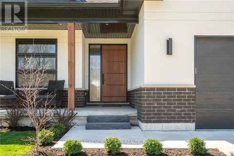 1007 CLARE AVENUE Pelham (Fonthill) ON L3C3C2