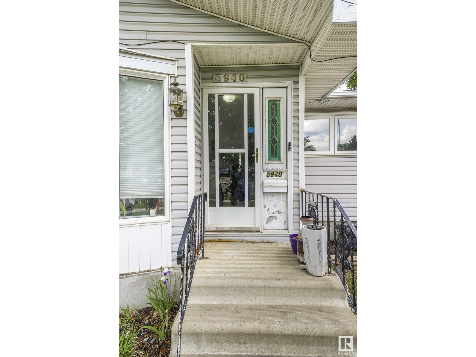 5940 149 AV NW