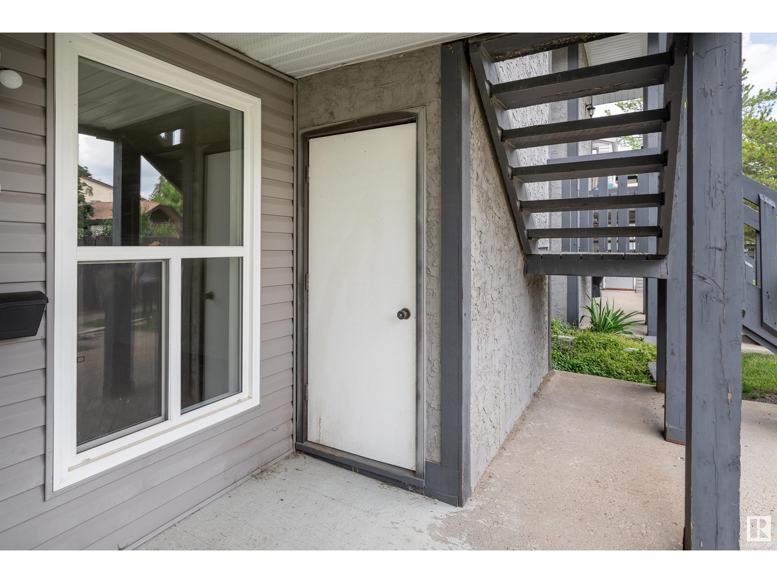 #29 1503 MILL WOODS E NW