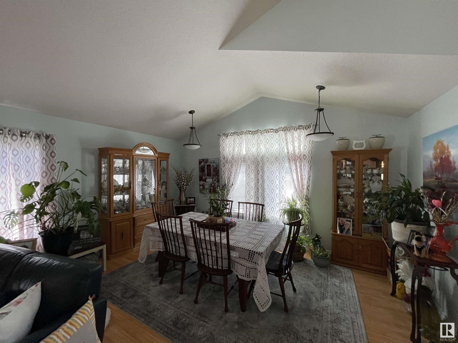 408 DAVENPORT DR