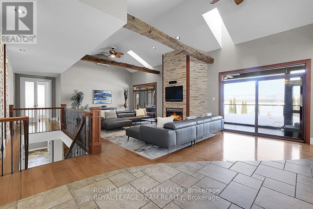 3886 ARMITAGE AVENUE