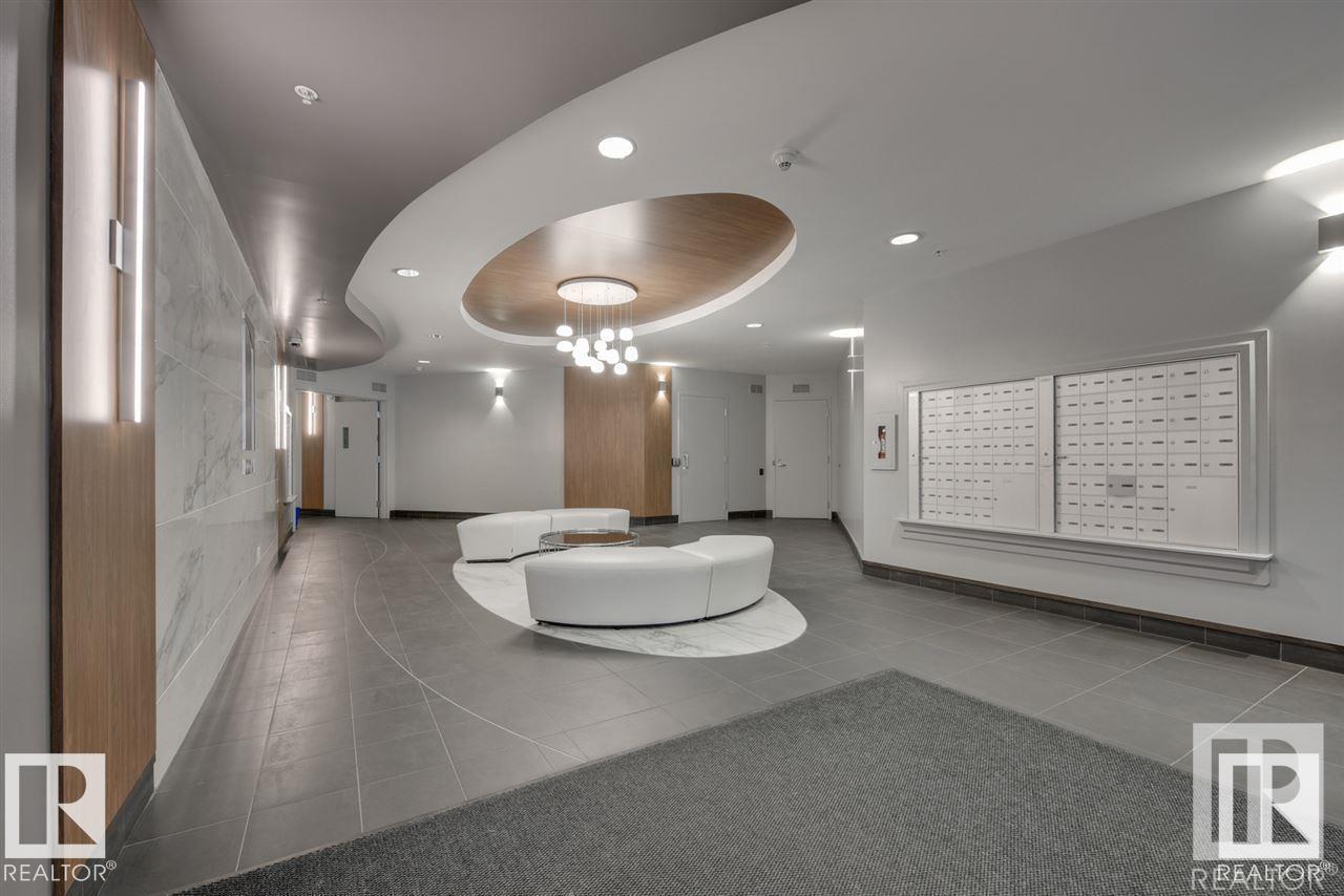 #2202 10136 104 ST NW